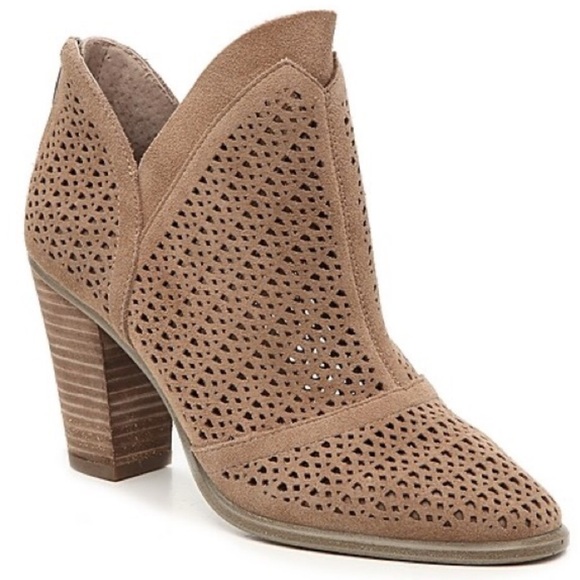 🆕Vince Camuto Brown Ankle Booties - Picture 3 of 12